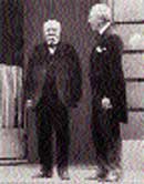 С помощью Клемансо (на фото — слева, вместе с Вудро Вильсоном) Корнелиус Герц быстро внедрился в политическую элиту страны.